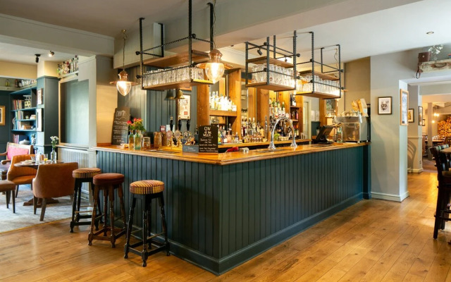 The Cowdray Arms