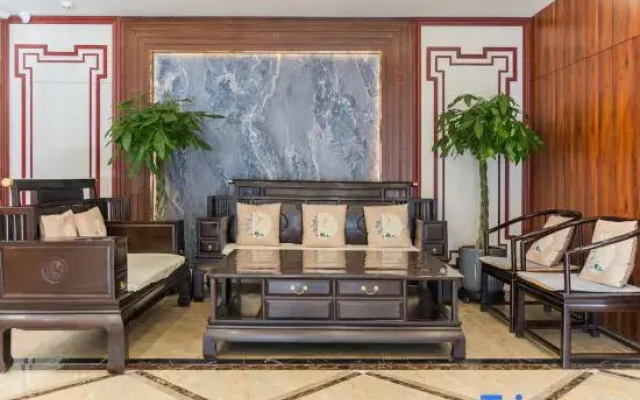 Wanfu Building Hotel (Beisheng Plaza Branch of Urumqi High-Speed Railway Station)