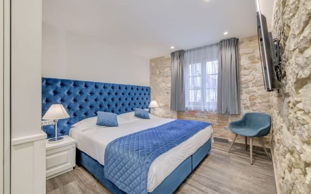 Mint Luxury Rooms
