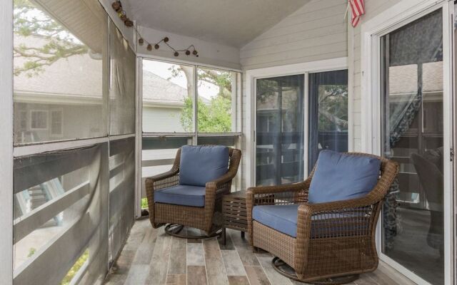 SV232 Sea Woods by RedAwning