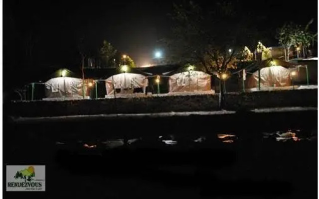 Rendezvous Rafter Camp