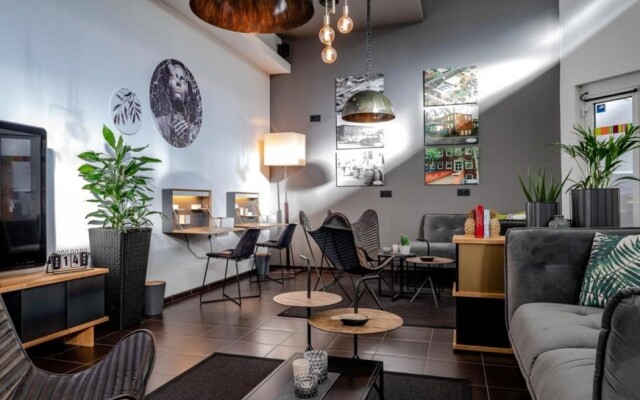 SleepinRoomz Boutique Hotel
