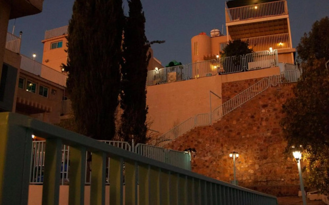 Seven Garden Alhada Suites