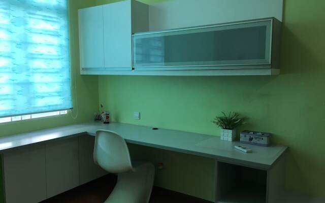 iBook 1 - Luxury Holiday Homestay