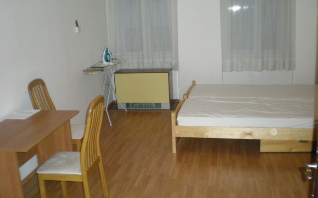 Apartment Zamecky Vrch I