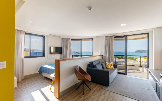 Confortável Loft com Vista para o Mar - Condomínio com Piscina