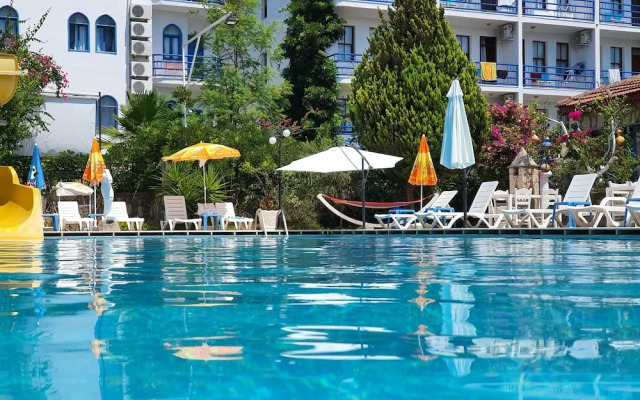 Silver Pine Hotel