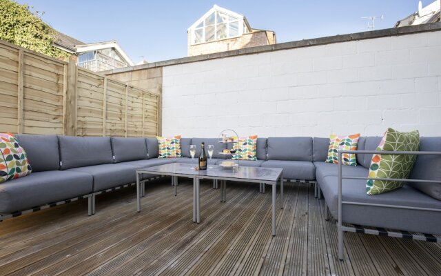 Elliot Oliver - Stunning 6 Bedroom Regency House With Parking