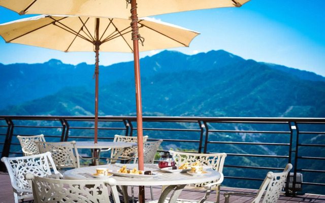 Junyue Resort