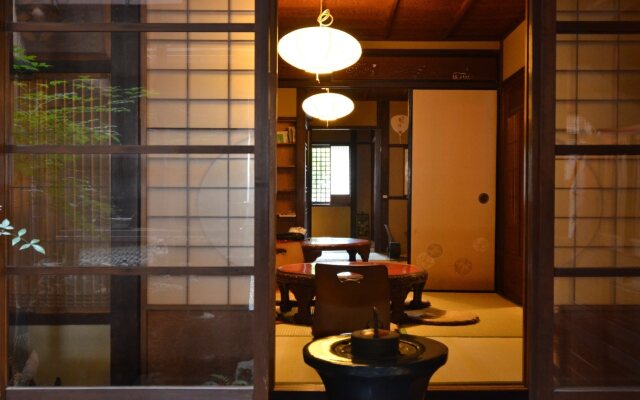 Guest house Rakuza