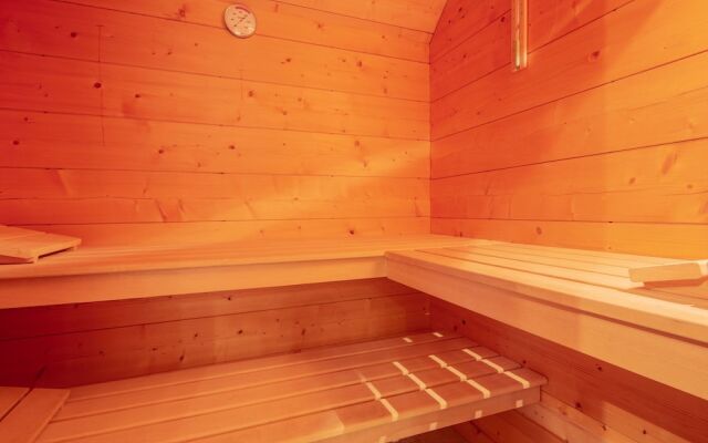 Fine Holiday Home in the Surroundings of Vitry-aux-loges Near Large Swimming Lake