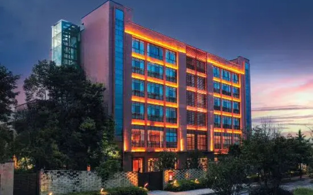 Tengchong Yunfeng Resort & Spa