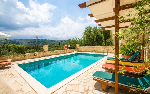 Helianthos Traditional Villas