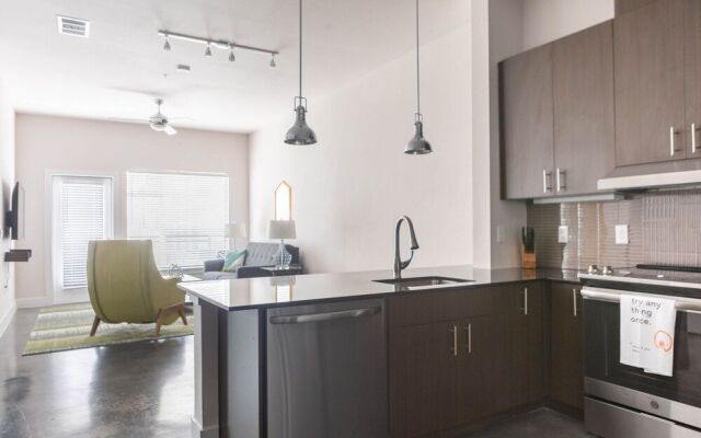 WanderJaunt - Hip East Austin Apartments