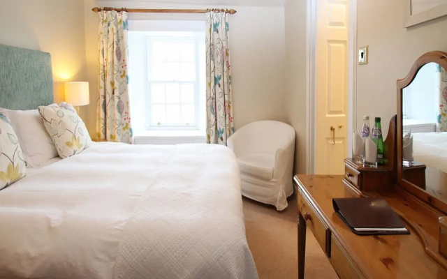 The Colonsay Hotel