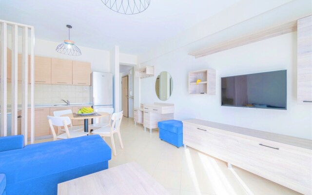 Neos Marmaras Family Suite