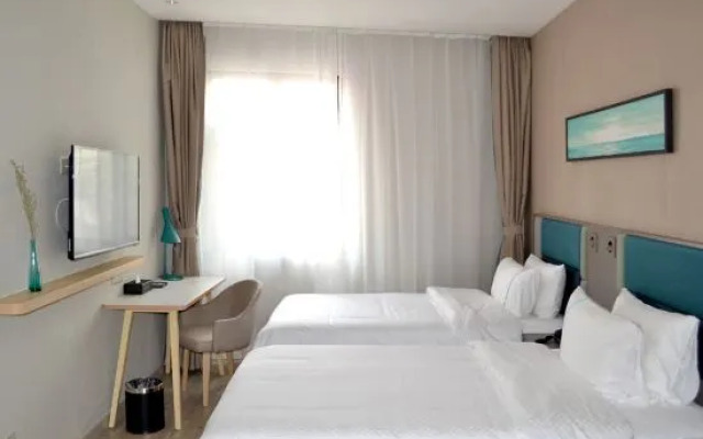 Homeinn Plus Hotel (Beijing Songjiazhuang Subway Station)