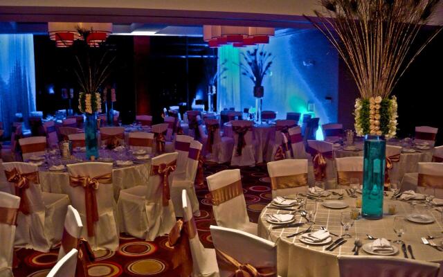 Summit Rainforest & Golf Resort