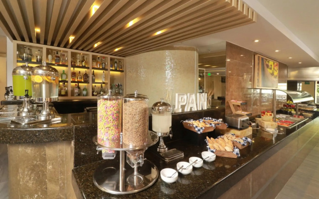 Holiday Inn Hotel & Suites Guadalajara-Centro Historico by IHG