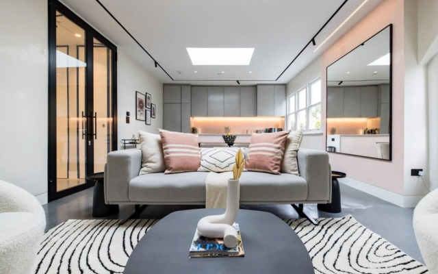 The Camden Arms - Bright and Charming 2bdr Flat