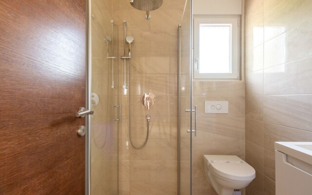 Enticing Apartment in Vir near Sea Beach