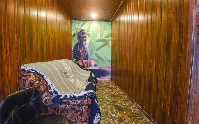 OYO 85326 Corinthia Boutique Rooms