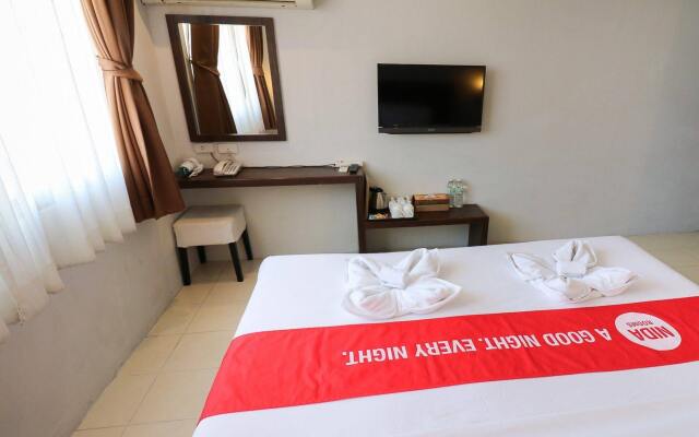 NIDA Rooms Bang Rak Emerald