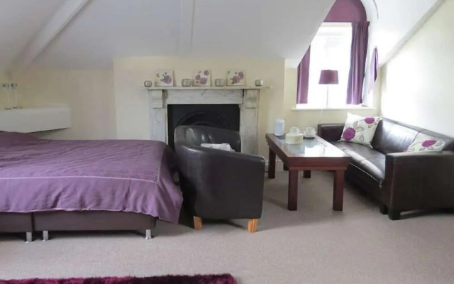 Eagle Lodge Rooms