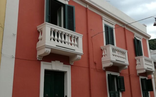 Elegante palazzo nel cuore di Bagnara