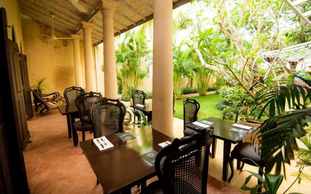 Mango House