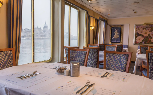 OnRiver Hotels - MS Cezanne