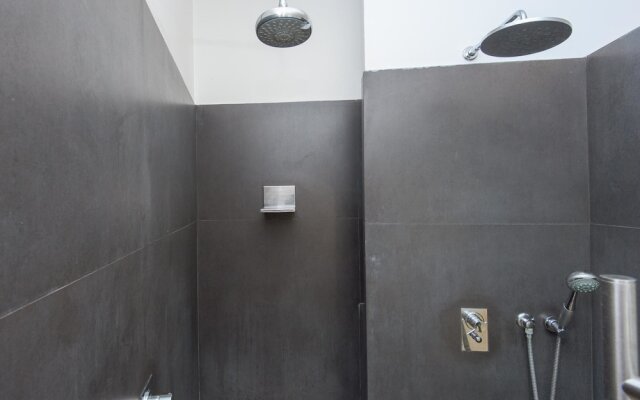 RSH Piazza Navona Terrace Hi Tech