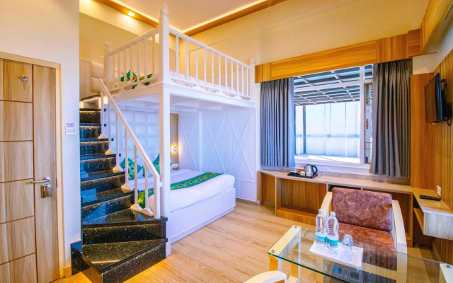 Treebo Varuna With Mountain View