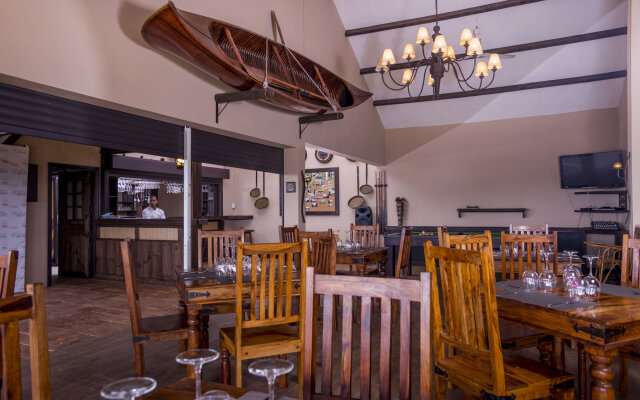 7 Cascades Restaurant Bar & Lodges