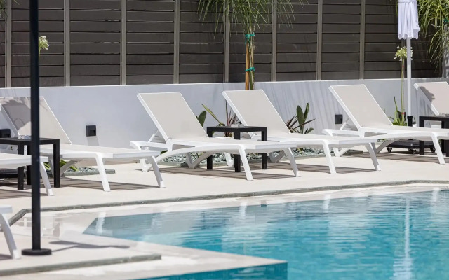 Sapphire Horizon Suites