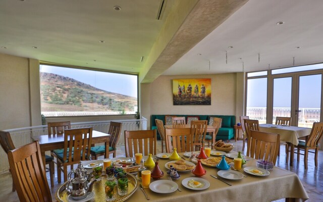 Bhalil Farm House