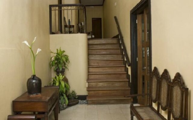Casa Escano Bed & Breakfast
