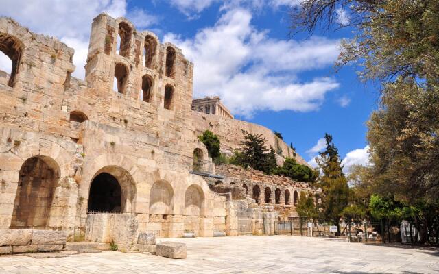 Luxurious Apartment in Acropolis