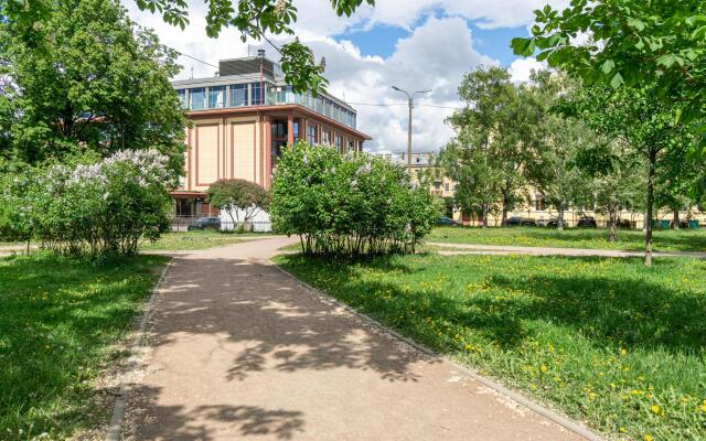 Point U Piter on Zvenigorodskaya Street