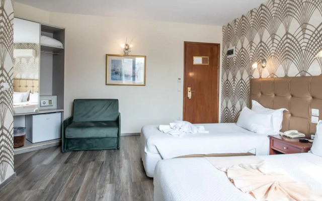 Golden City Hotel