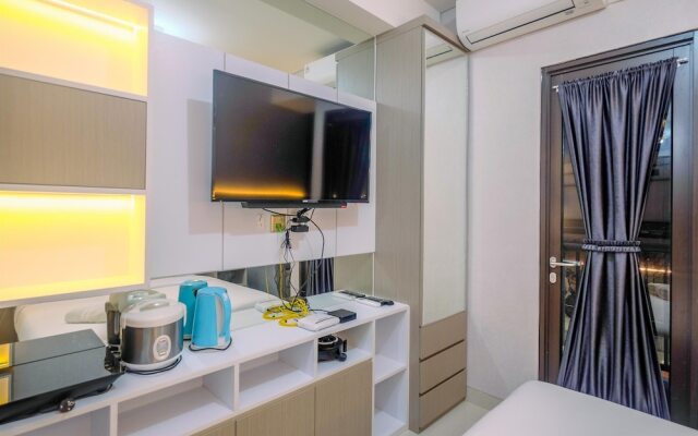Nice and Comfy Studio Apartment at Transpark Cibubur