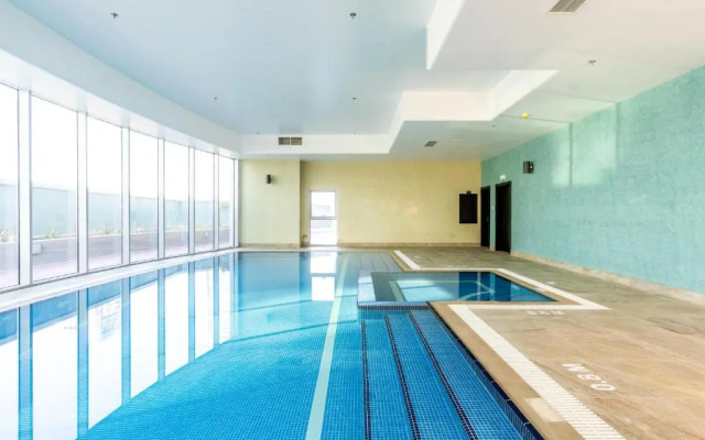 S Plaza Suites Hotel