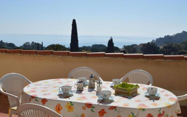 Appartement Le Lavandou, 3 pièces, 6 personnes - FR-1-251-44