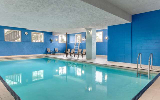 Days Inn by Wyndham Victoria Uptown
