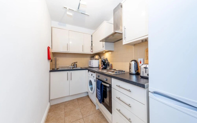2 Bed Cosy Apartment in Central London Fitzrovia FREE WIFI by City Stay Aparts London