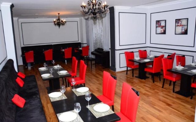 Egoist Hotel
