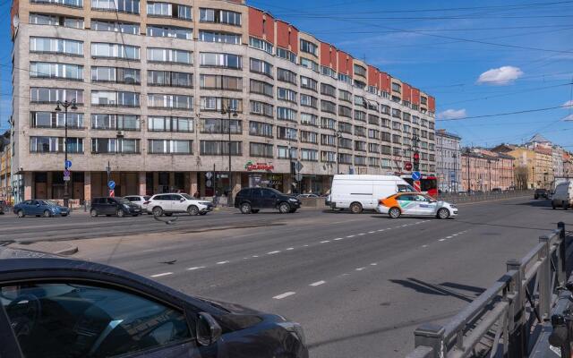 Welcome Home on Ligovsky Ave 105