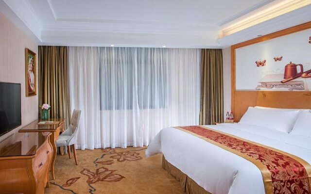 Vienna Hotel Shenzhen Gongming Hufa Bei Road Branch