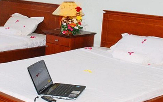 OYO 594 Cua Dai Beach