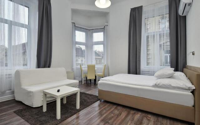 Heart Of Downtown Apartment